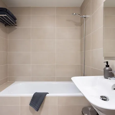 Nordes Sea View And Pool Apartment