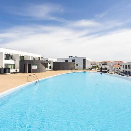 Daire Nordes Sea View And Pool