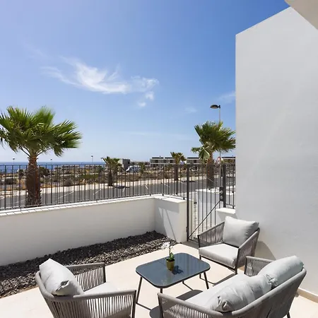 Daire Nordes Sea View And Pool *
